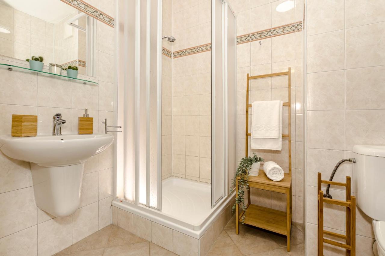 Benesovka Apartamento Vacov Exterior foto