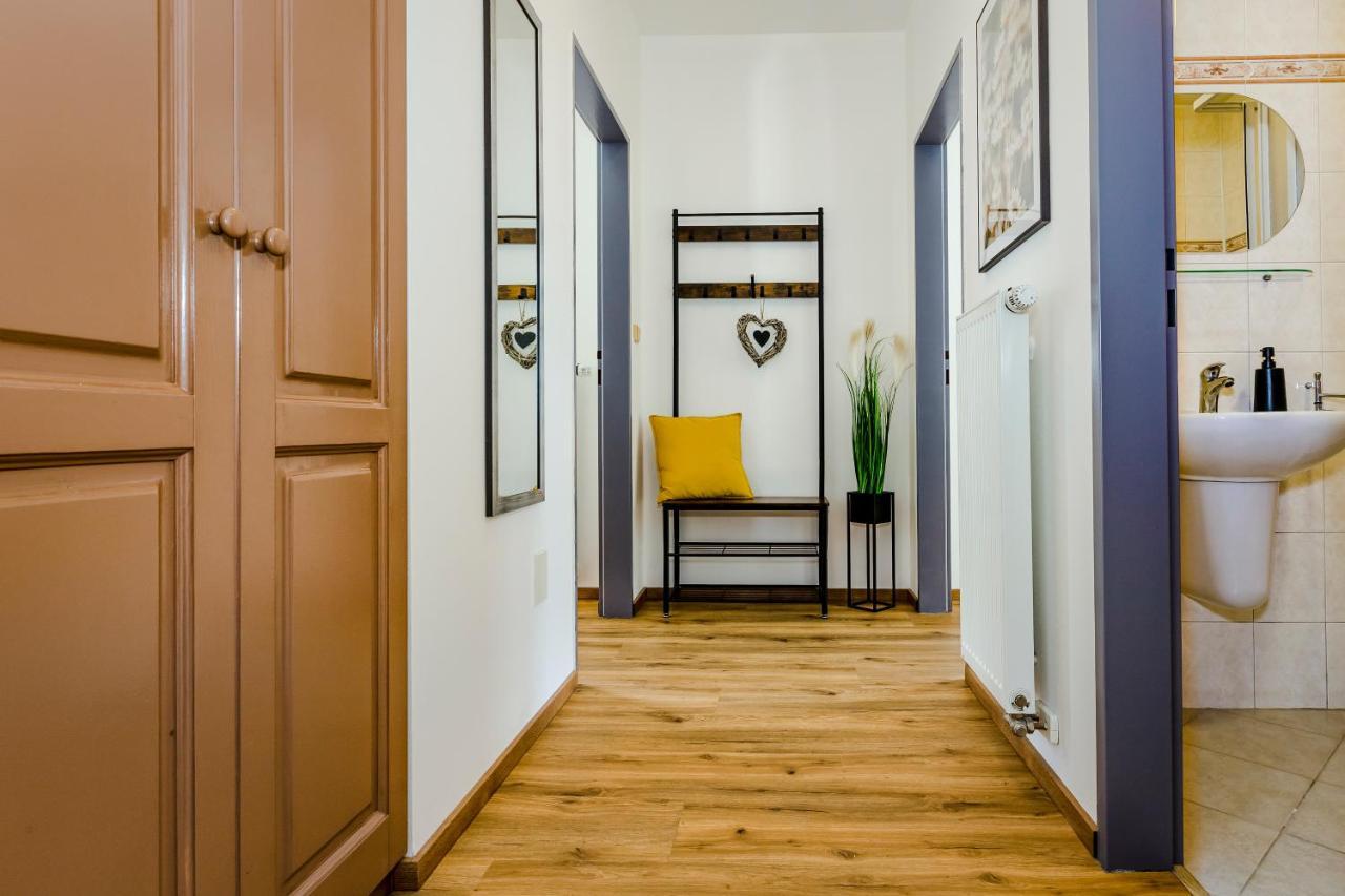 Benesovka Apartamento Vacov Exterior foto