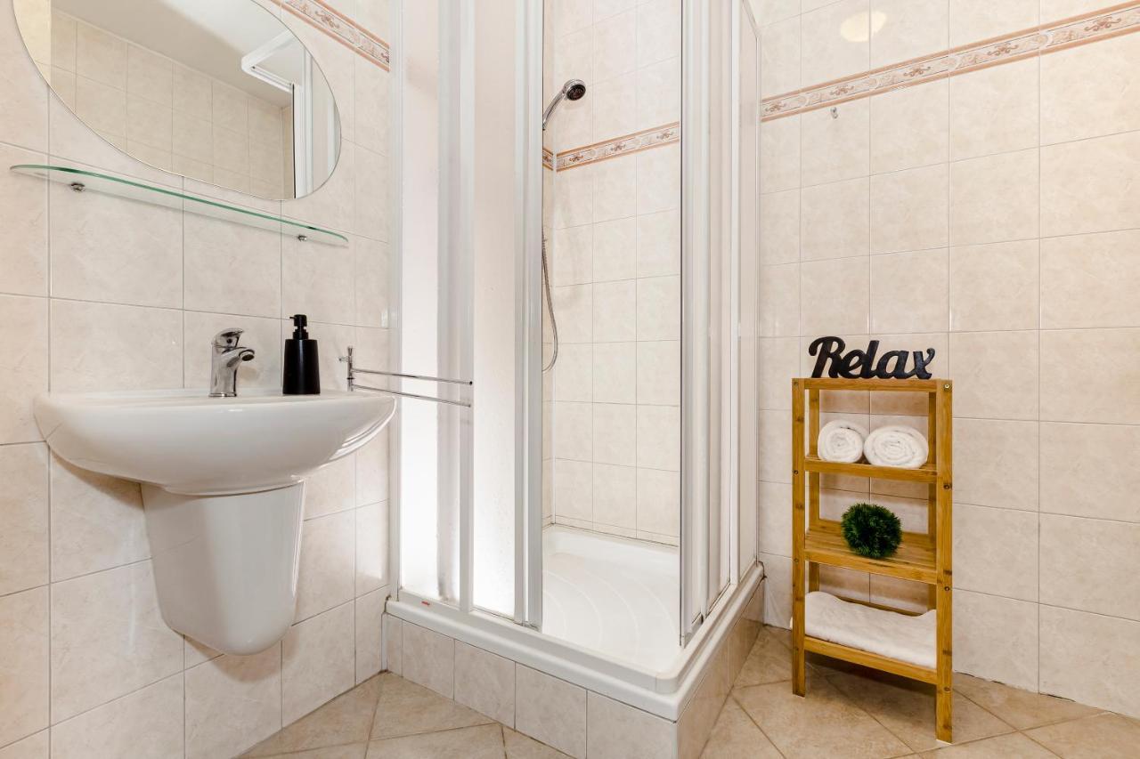 Benesovka Apartamento Vacov Exterior foto