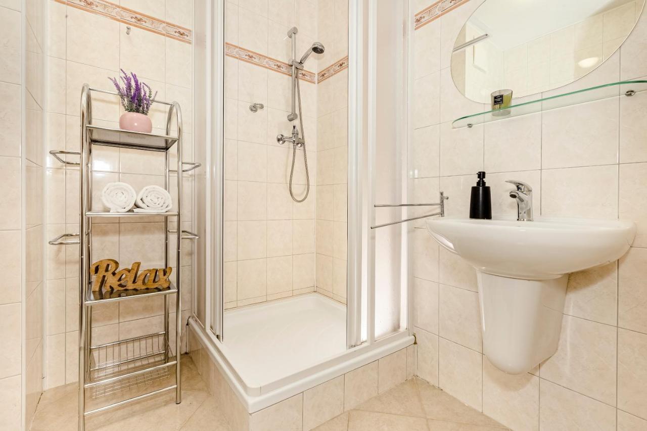 Benesovka Apartamento Vacov Exterior foto