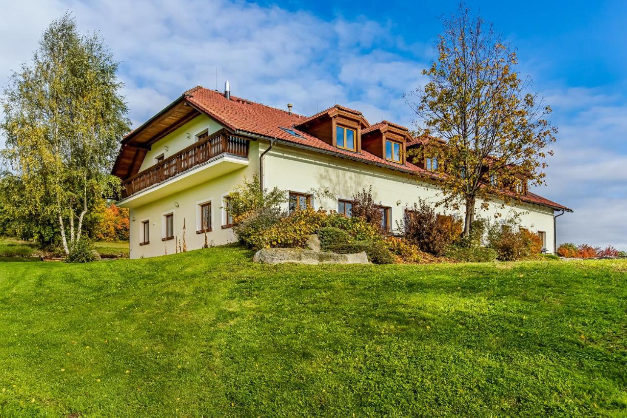 Benesovka Apartamento Vacov Exterior foto