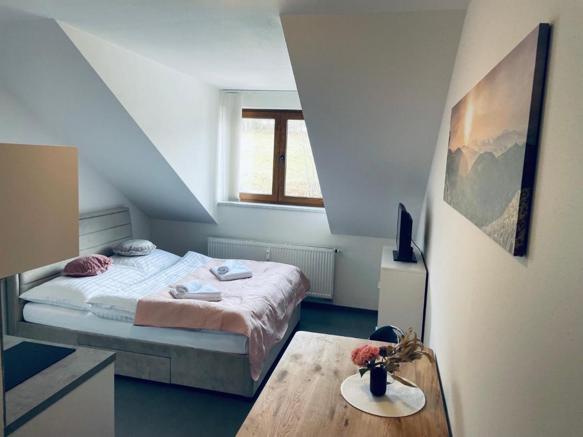 Benesovka Apartamento Vacov Exterior foto